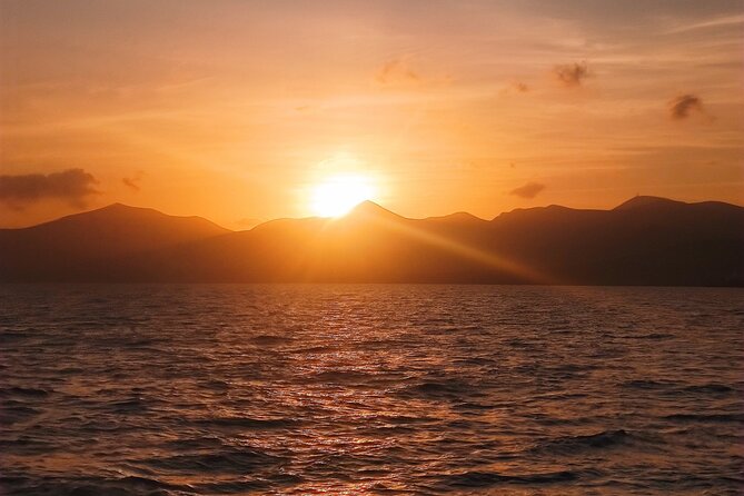 2hrs Dolphins Sunset Sailing Cruise With Drink - Why this 2-hour sunset sail feels like the right Lanzarote evening