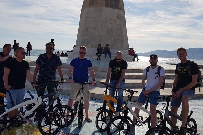 3 Hours E-Bike Tour in Palma - Palau de lAlmudaina and Catedral de Mallorca: royal and religious power, mostly from outside