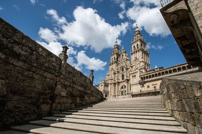 7-Day Tour of the French Way of Santiago from Sarria - Day 2 to Portomarin: forests, village paths, and the reservoir story