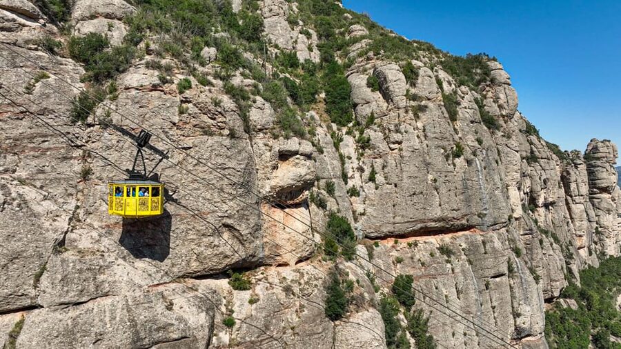 Aeri de Montserrat Cable Car Ticket - Cable car vs funicular: the easiest way to avoid wasted time