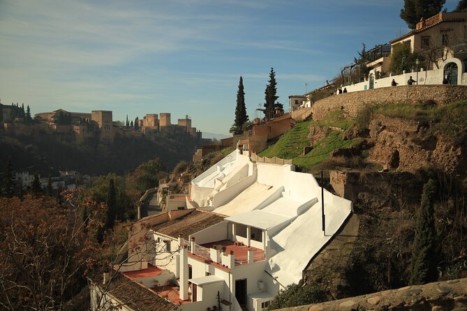 Albaicin & Sacramonte Electric Bike Tour in Granada - Sacromonte: cave houses and flamenco traditions in the hillside’s heart