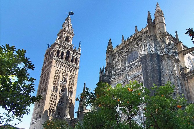 Alcazar, Cathedral and Giralda of Seville with entrance fee included - Real Alcazar, Cathedral, and Giralda in one 2.5-hour plan