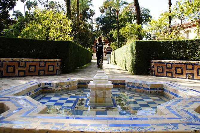 Alcazar & Cathedral of Seville Exclusive Group, max. 9 travelers - Who should book this small-group Seville tour