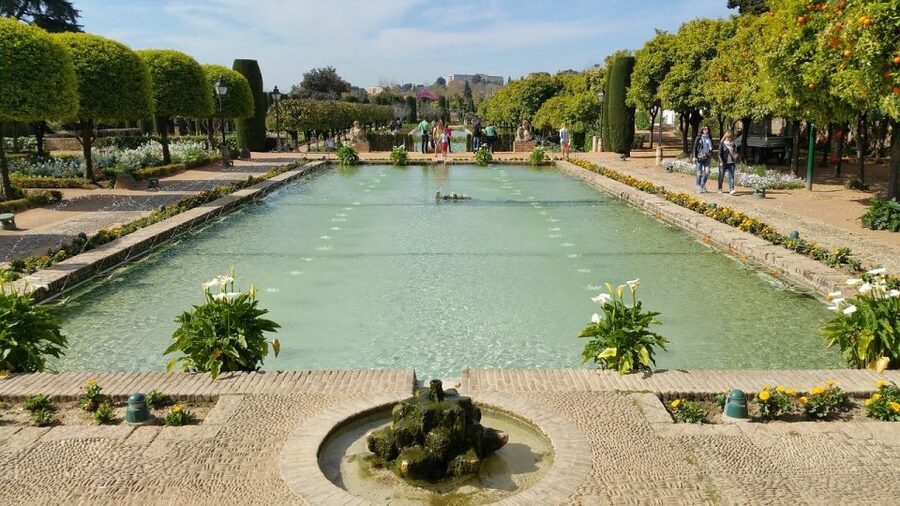 Alcazar of Cordoba Entry Ticket and Guided Tour - Climbing the watchtowers for views that actually help