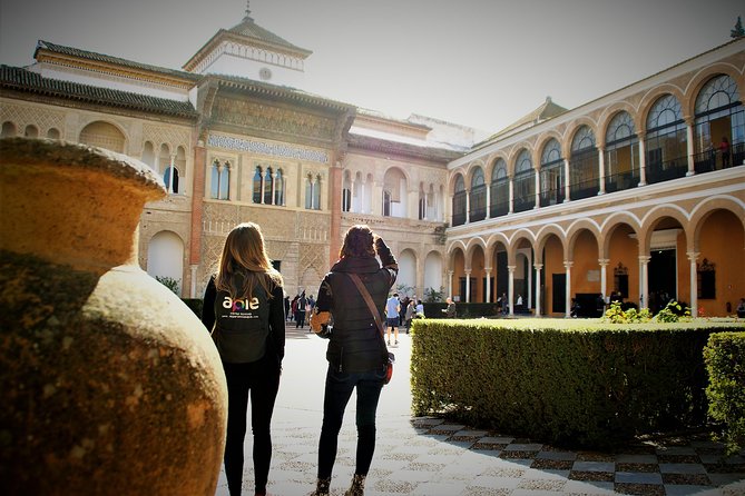 Alcazar of Seville Exclusive Group, max. 9 travelers - Where you meet: Plaza del Triunfo and that colorful P sign