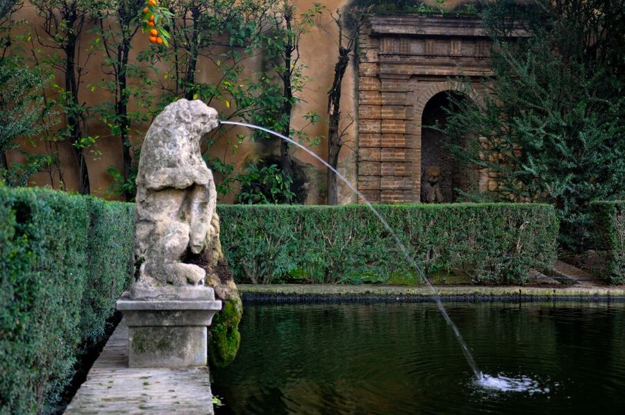 Alcázar of Seville Skip-the-Line Tickets and Guided Tour - Meeting at Calle Hernando Colón, not at the entrance