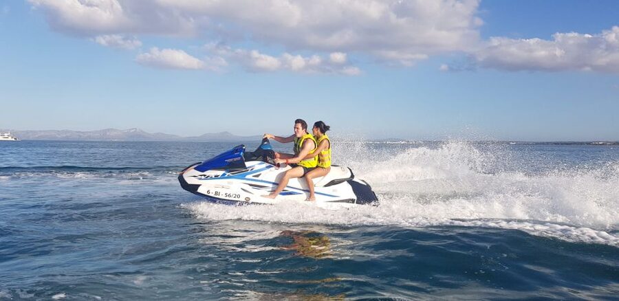 Alcudia: 30-Minute Jet Ski Adventure for Beginners & Photos - Tandem Riding for First-Timers: Swap Roles Without the Stress