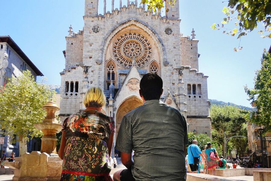 Alcudia/Marratxi: Valldemossa & Soller Tour by Tram & Bus - From pick-up points to the Sóller Valley climbs