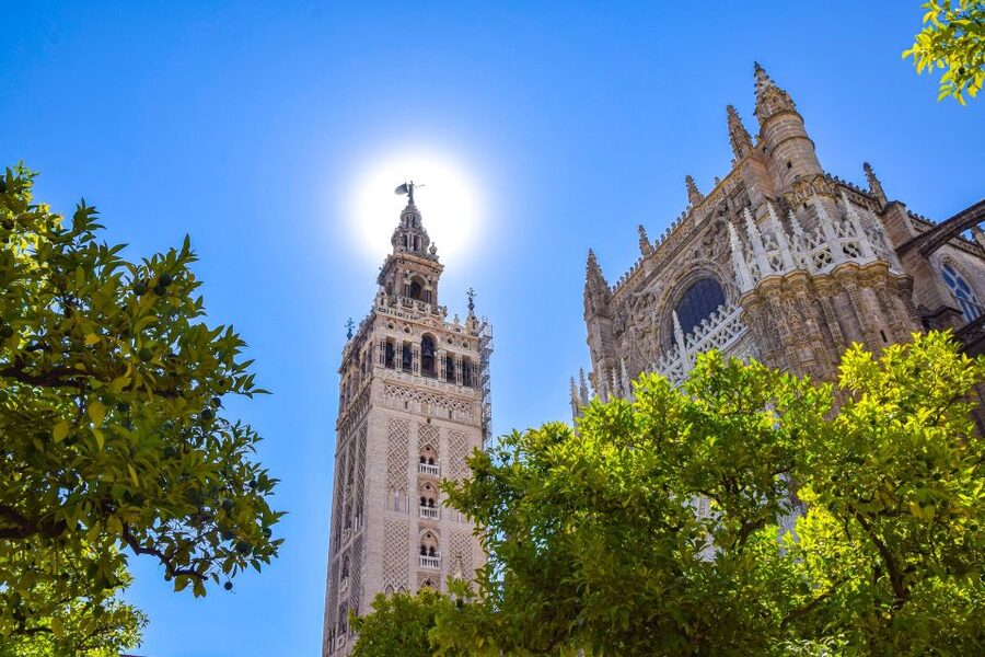 Algarve: Seville Full-Day Shopping and Sightseeing Tour - Triana Bridge to Seville Cathedral: the day starts strong