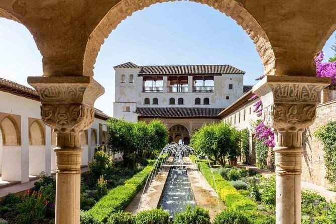 Alhambra and Generalife Skip-the-Line Ticket with Guide - Alhambra on Sabica hill: palaces, fortresses, and guide-led meaning