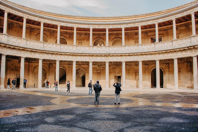 Alhambra and Generalife Skip-the-Line Ticket with Guide - Generalife gardens: royal retreat, orchards, and calm walking