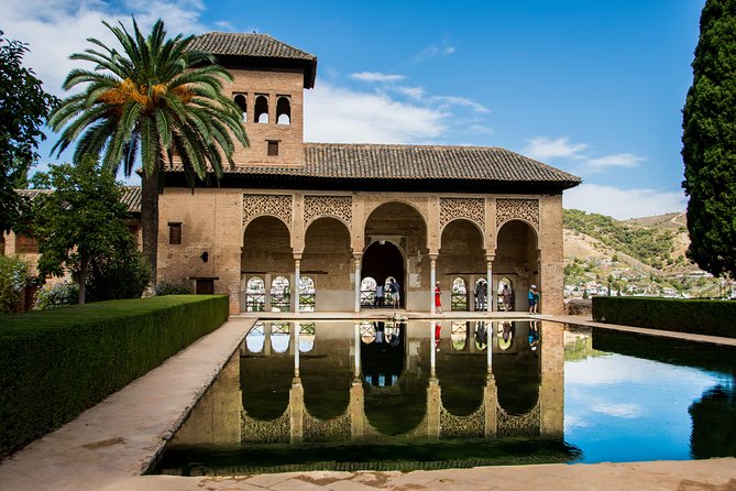 Alhambra and Nasrid Palaces Ticket with Audioguide - Generalife gardens: calm time in the middle of the complex