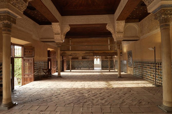 Alhambra and Nasrid Palaces Ticket with Audioguide - Alhambra fortress walks: Alcazaba first, then your palace circuit