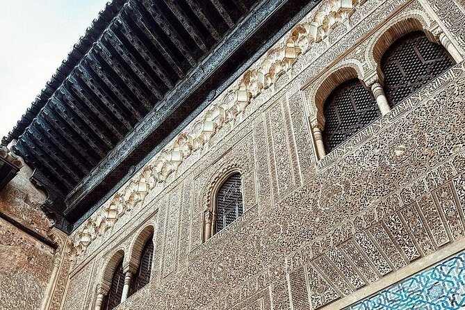 Alhambra Experience – Explore Nasrid Palaces & Generalife Gardens - A 3-Hour Alhambra Plan That Hits the High Notes