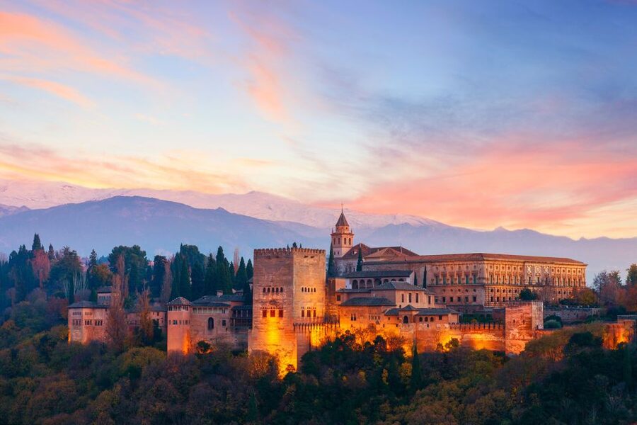 Alhambra, Nasrid Palaces, and Generalife 3-Hour Guided Tour - Who should book this tour, and who might want a longer visit