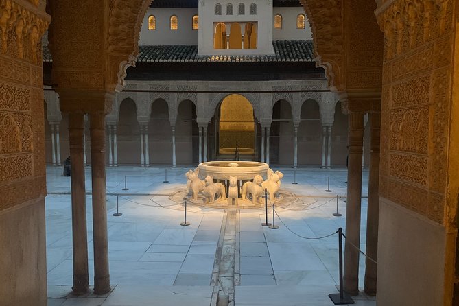 Alhambra: Night Visit to Nasrid Palaces - Price and value: paying for timed entry, not just time in the palace