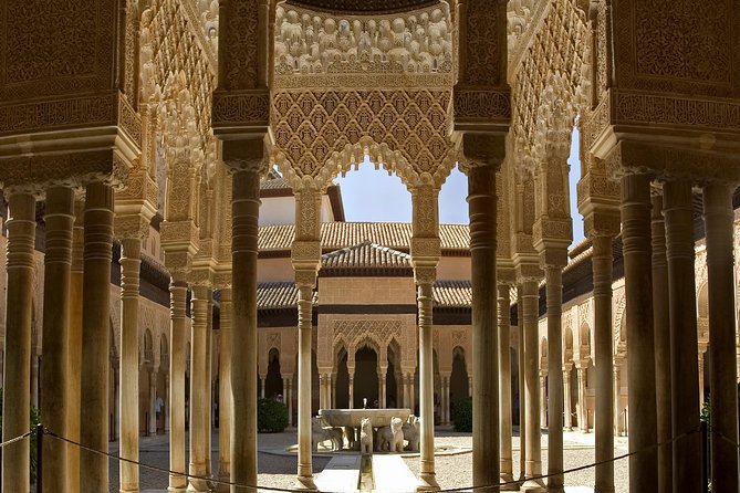 Alhambra Private/Small Group Tour & Nasrid Palaces Skip the Line - Key Things to Know Before You Go