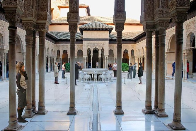 Alhambra Private/Small Group Tour & Nasrid Palaces Skip the Line - Why the Alhambra Experience Starts With the Lines