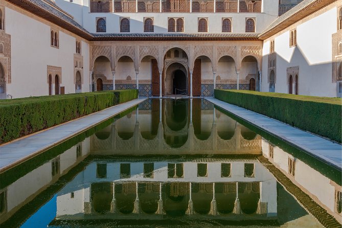 Alhambra Skip-the-line Private Tour including Nasrid Palaces - Nasrid Palaces: Comares, Mexuar, and the court spaces you came for