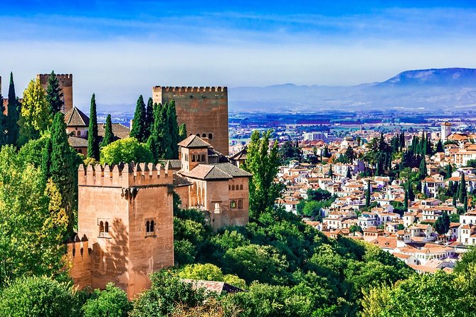 Alhambra Skip-the-line Private Tour including Nasrid Palaces - Timing, pace, and what to wear for 3 hours of real walking