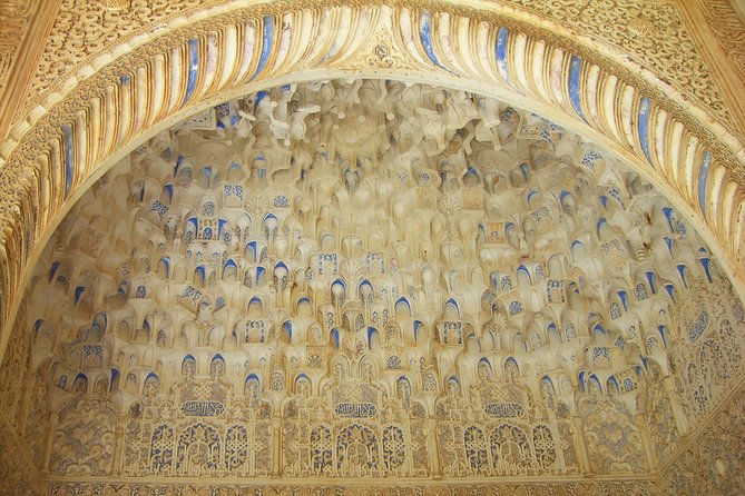 Alhambra: Skip-the-Line to Nasrid Palaces & Generalife - Group pace, timing pressure, and the real-world risk