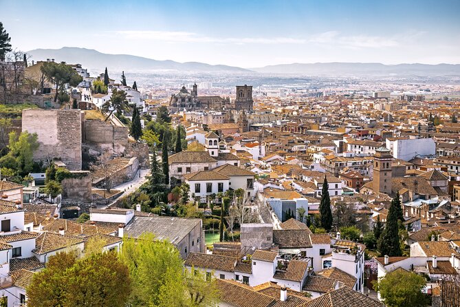 Alhambra with Nazaries Palaces Private Tour - Palace of Charles V: the Christian interruption in the middle