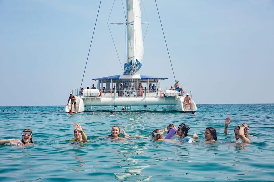 Alicante: 3-Hour Coastal Catamaran Cruise - Alicante from the marina, without the full-day commitment