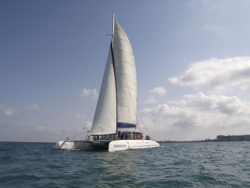 Alicante: Afternoon Cruise with Appetizer and Live Music - Setting sail from Alicante, with Santa Barbara in view