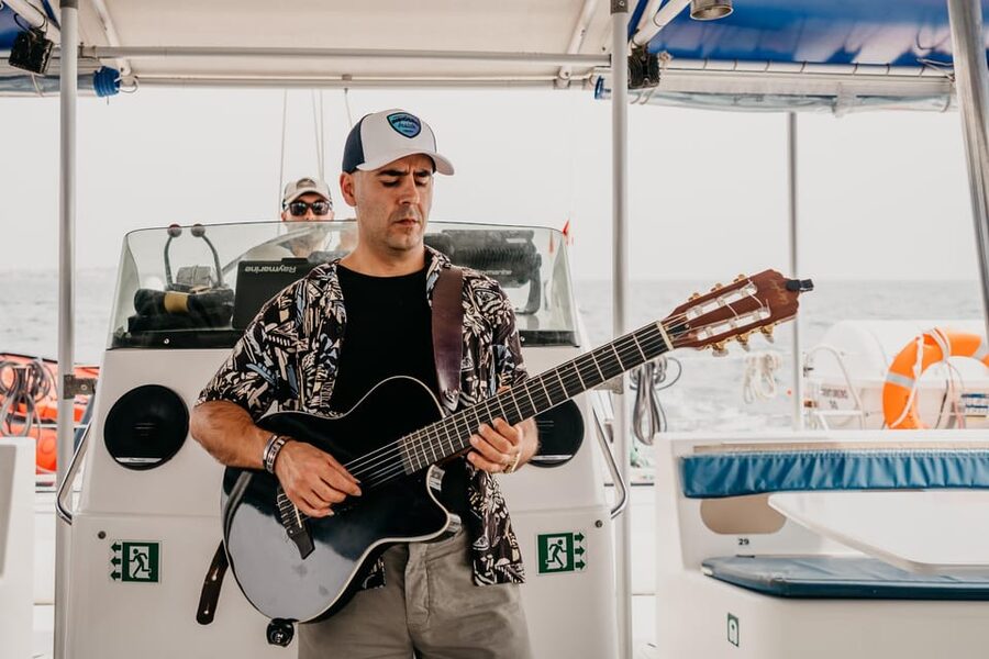 Alicante: Afternoon Cruise with Appetizer and Live Music - The anchor stop near Cabo de las Huertas or la Albufereta