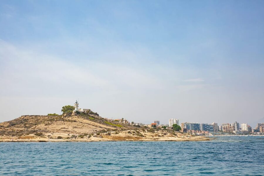 Alicante: Afternoon Cruise with Appetizer and Live Music - Who should book this Alicante afternoon cruise?