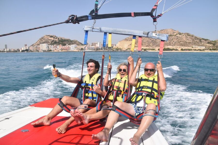 Alicante: Boat Trip and Parasailing Experience with Drink - Parasailing prep: quick orientation, then you’re up