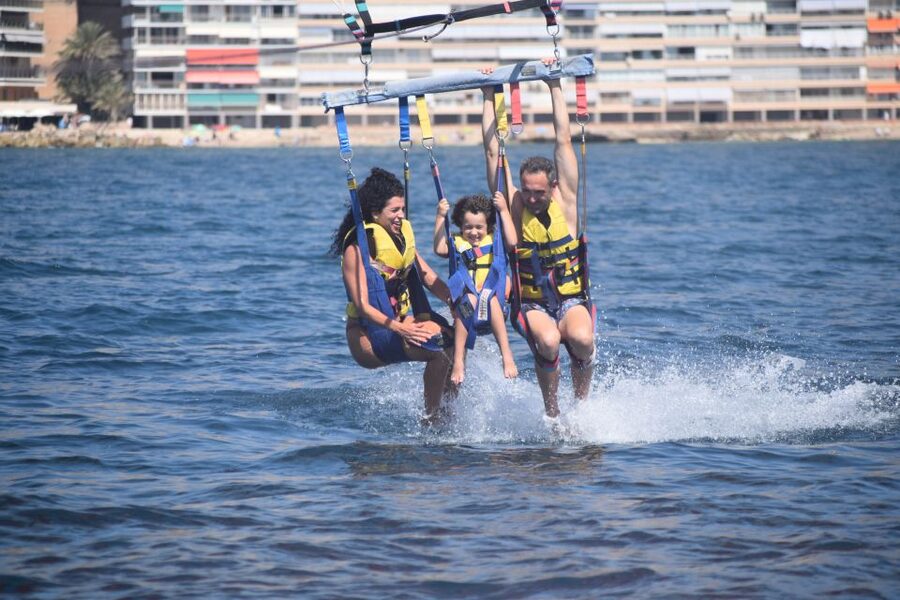 Alicante: Boat Trip and Parasailing Experience with Drink - Photos, optional camera upgrades, and what to expect from the team