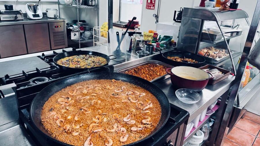 Alicante: Paella and Sangría Workshop with Market Visit - Should you book the Alicante paella and sangria workshop?
