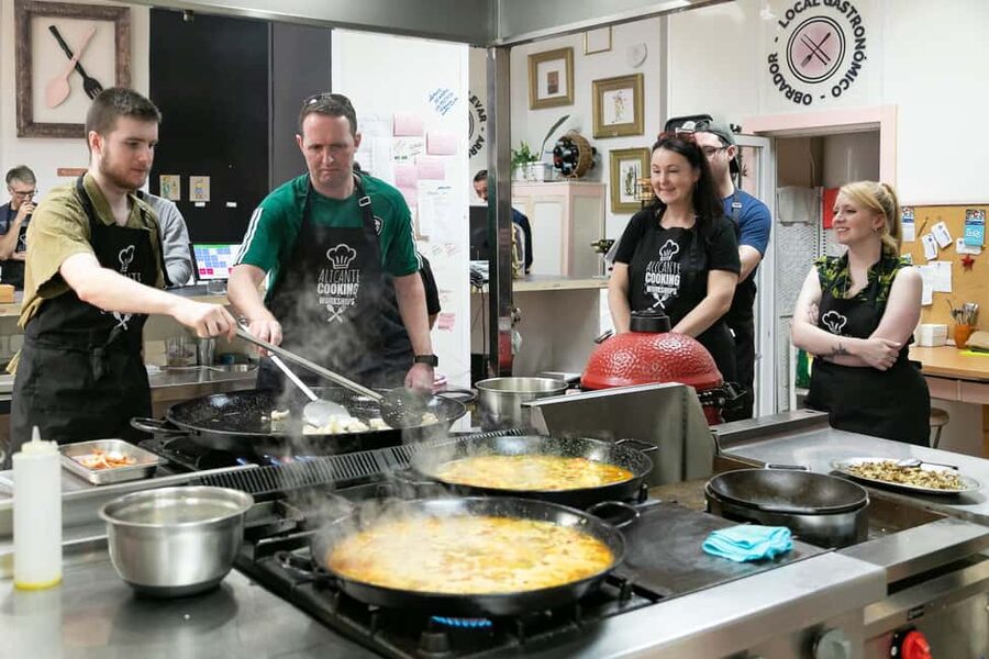 Alicante: Paella and Sangría Workshop with Market Visit - Central Market first: finding the ingredients that make Alicante paella taste right