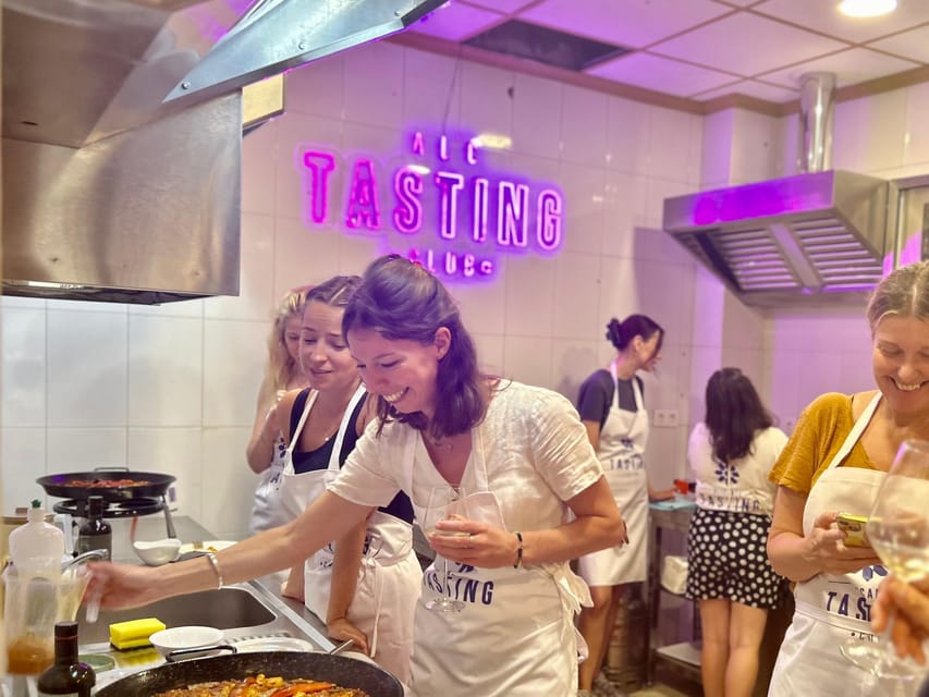 Alicante Paella Cooking Class, Tapas, Drinks and Market - Moving to the kitchen, and why the setup matters