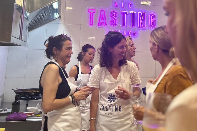 Alicante Paella Cooking Class, Tapas, Drinks and Marketplace - Paella plus tapas and local drinks: how the meal really works