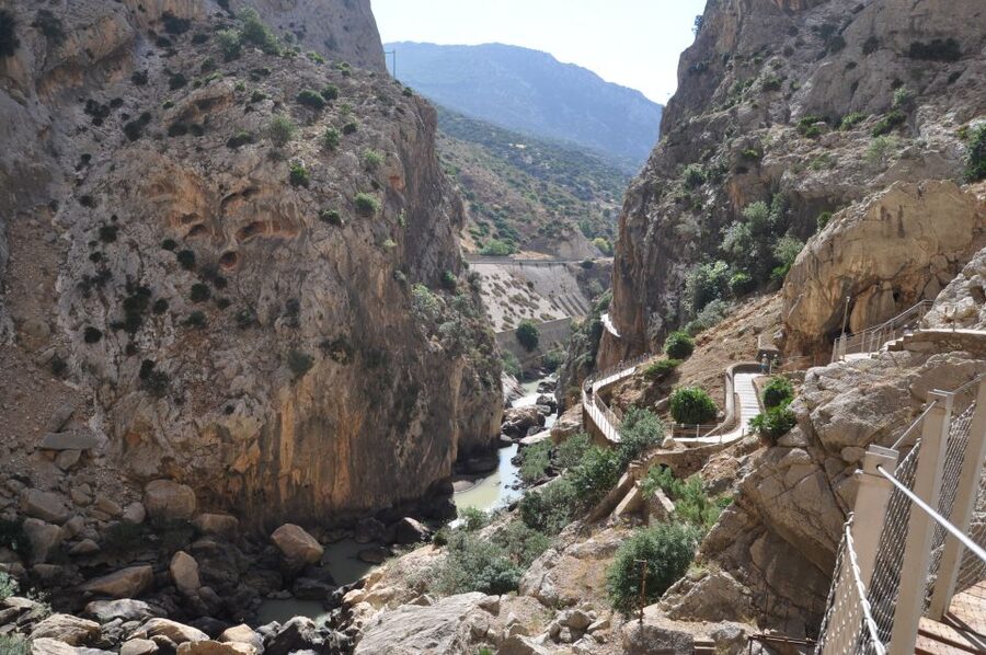 Ardales: Caminito del Rey & El Gaitanejo Guided Walking Tour - El Kiosko meetup and the easy 15-minute lead-in walk