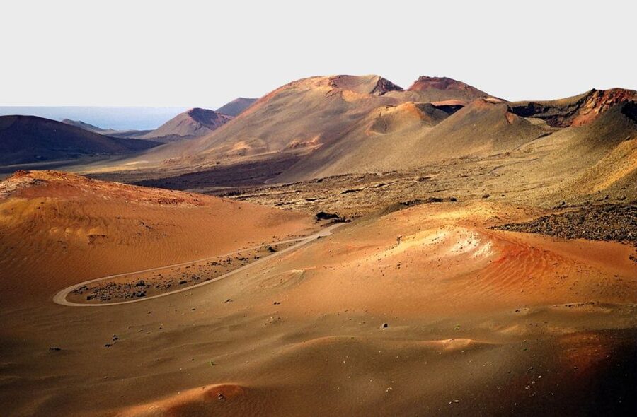 Arrecife: Timanfaya and Green Lagoon for Cruise Passengers - Green Lagoon (Charco Verde) Time: A Color Surprise in a Short Visit