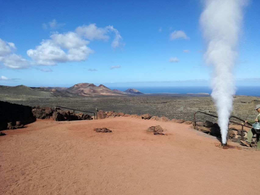 Arrecife: Timanfaya and Green Lagoon for Cruise Passengers - Meeting at HiperDino Express Marina, Then Getting Moving