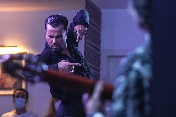 Authentic flamenco show. Alegria and gastronomy Malaga - Who this Alegría show is perfect for, and who should reconsider