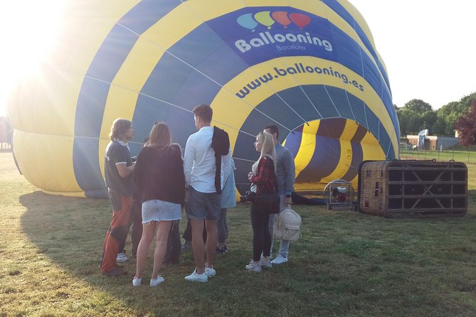 Balloon Ride over Catalonia with optional Pick-up from Barcelona - Vic from above: medieval streets and countryside logic