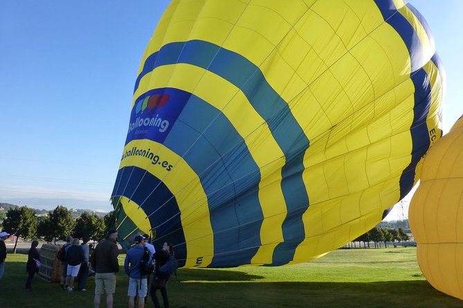 Balloon Ride over Catalonia with optional Pick-up from Barcelona - Restaurant Zèfir: coffee, juice, and that last practical moment