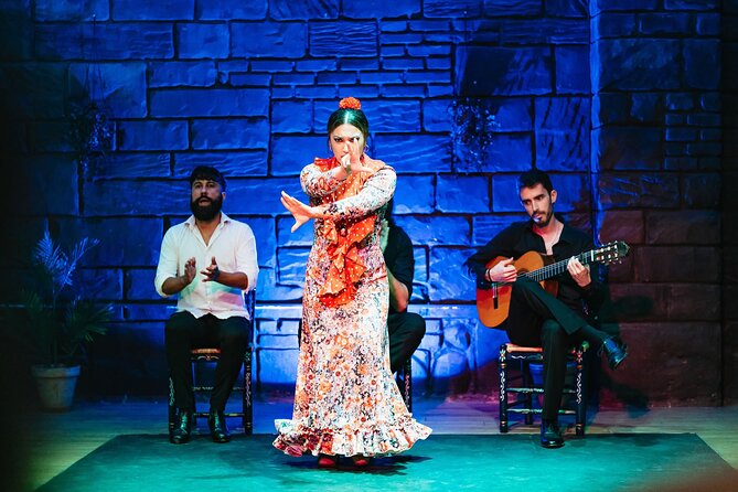 Baraka Triana. Flamenco show with drink - The one hour itinerary, in plain terms