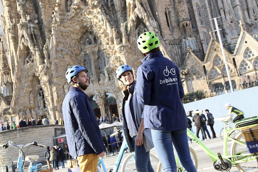 Barcelona: 2.5-Hour Bike or E-Bike Historical Tour - El Born and Mercat del Born: Where the Streets Get Color