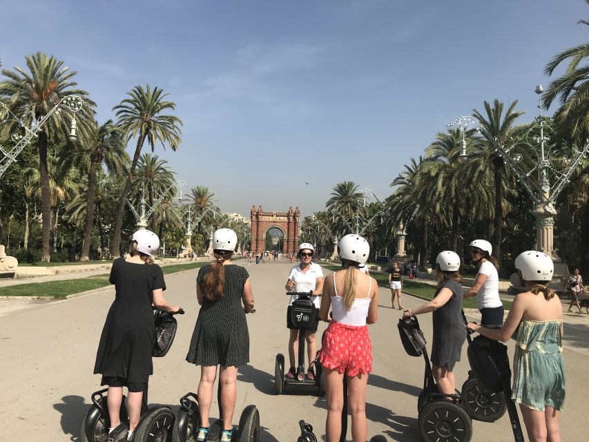 Barcelona: 2.5-Hour Gaudí Segway Tour - Into Gràcia: Plaça de la Vila de Gràcia and the feel of old independence