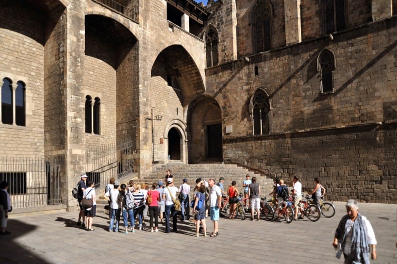 Barcelona 2-Hour Gothic Walking Tour - Saló del Tinell and Roman Barcino in the Same Walking Loop