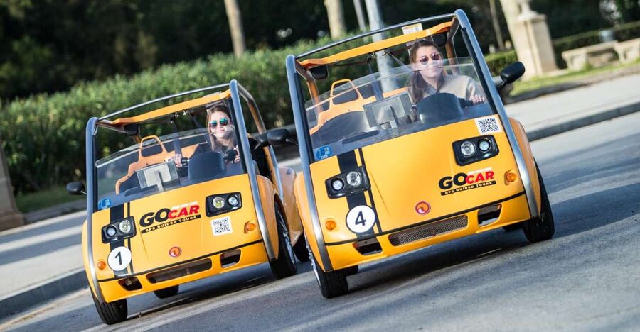Barcelona: 3-Hour Discover Gaudí GoCar Tour - Entering the Yellow Car: Rules, Deposit, and Real-Life Practicalities