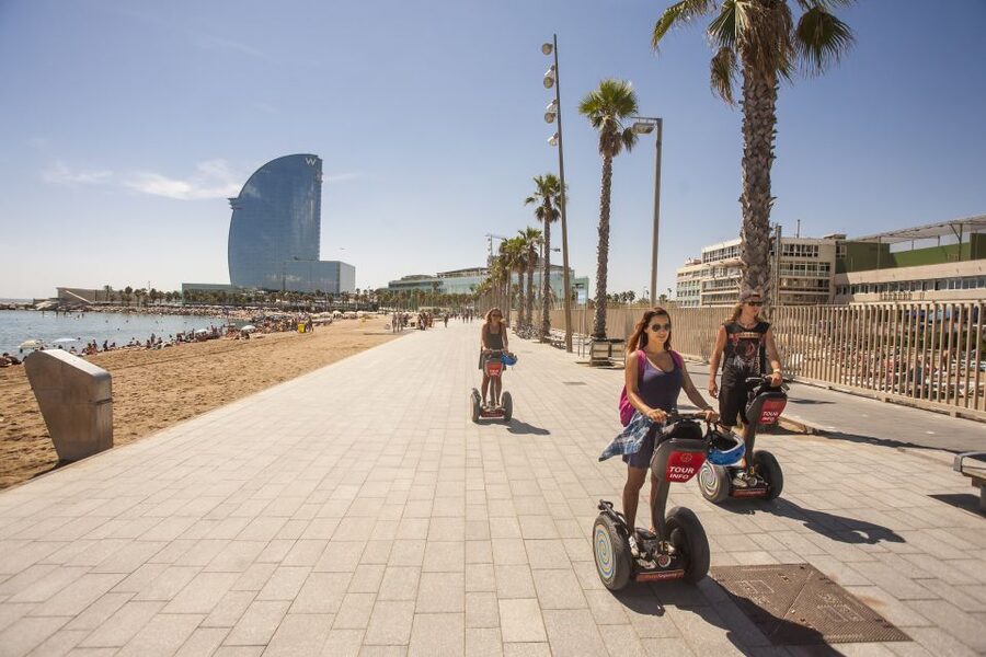 Barcelona: 3-Hour Segway Sightseeing Tour - Barceloneta and the coast path, plus art and street energy