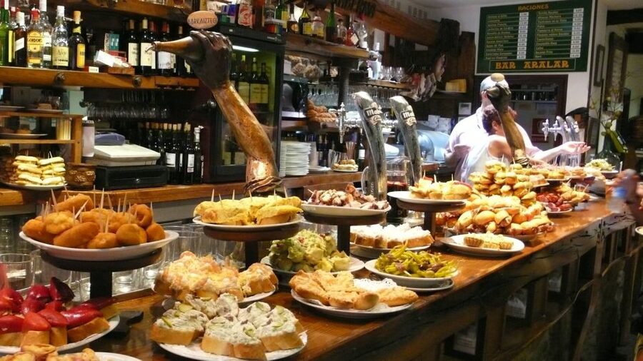 Barcelona: 4-Hour Tapas Evening Tour and Flamenco Show - La Boquería Stop: Fantastic, But Check the Day