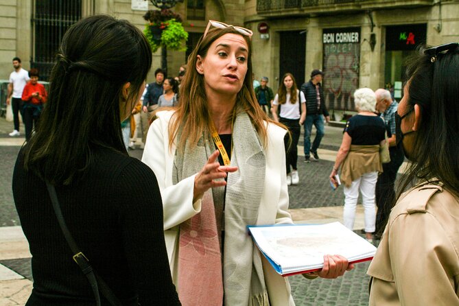 Barcelona all included: Sagrada, Park Güell, Montjuic & Gothic - Montjuïc by private ride, then viewpoints you can’t rush